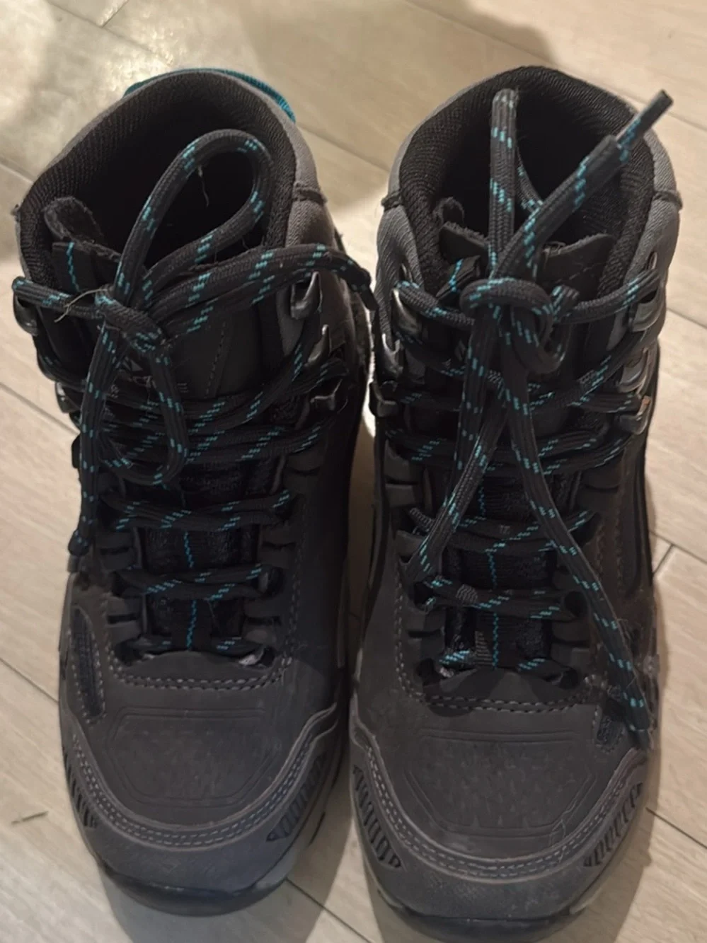Vasque Kids Black Hiking Boots with Teal Accents